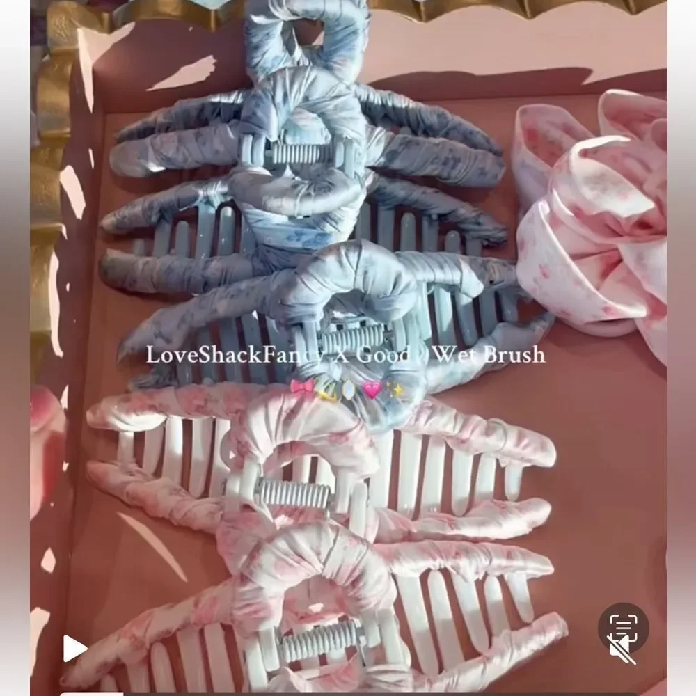 Love Shack Fancy X Goody Fabric Wrap Claw Clip - Rosa Beaux